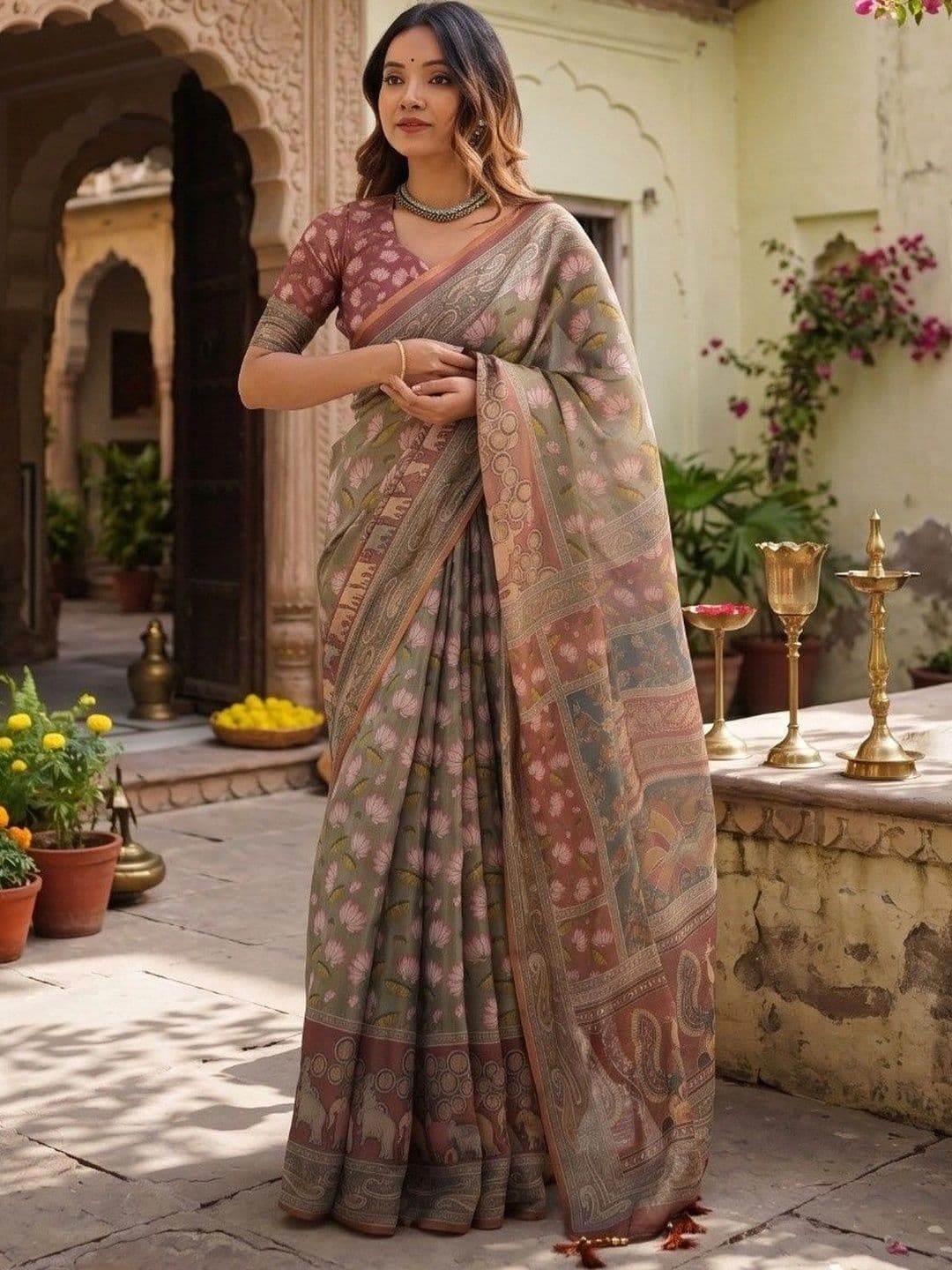 RAJMUDRAFASHION Woven Design Zari Linen Blend Saree - view 1