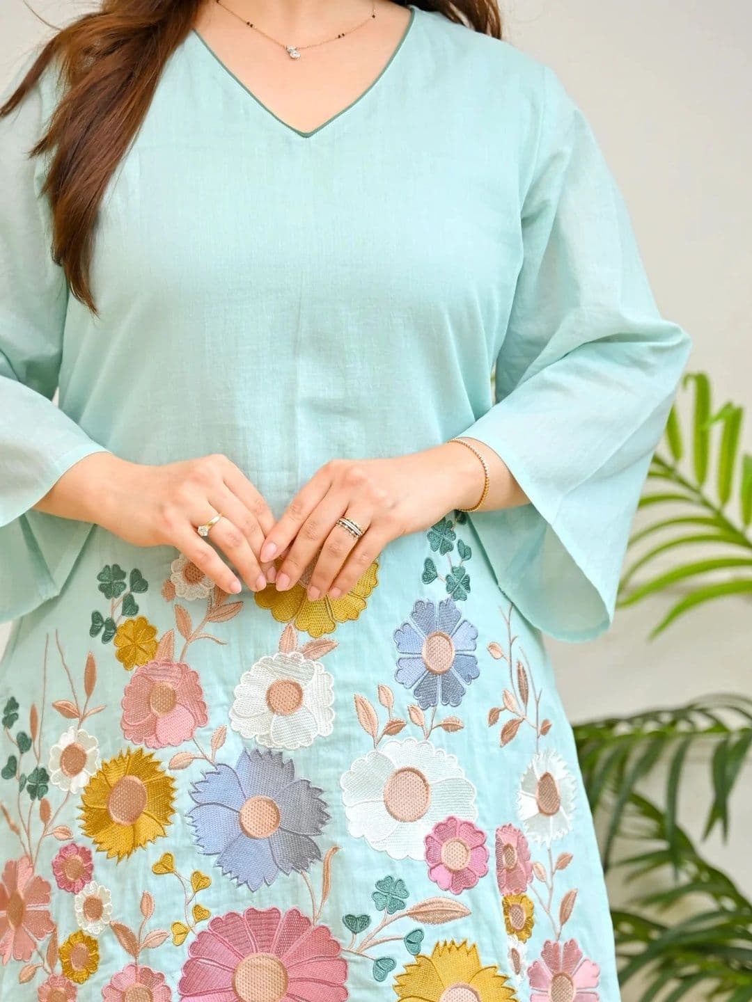 Sangria Women Floral Embroidered Regular Thread Work Pure Cotton Kurta with Patiala thumbnail 7