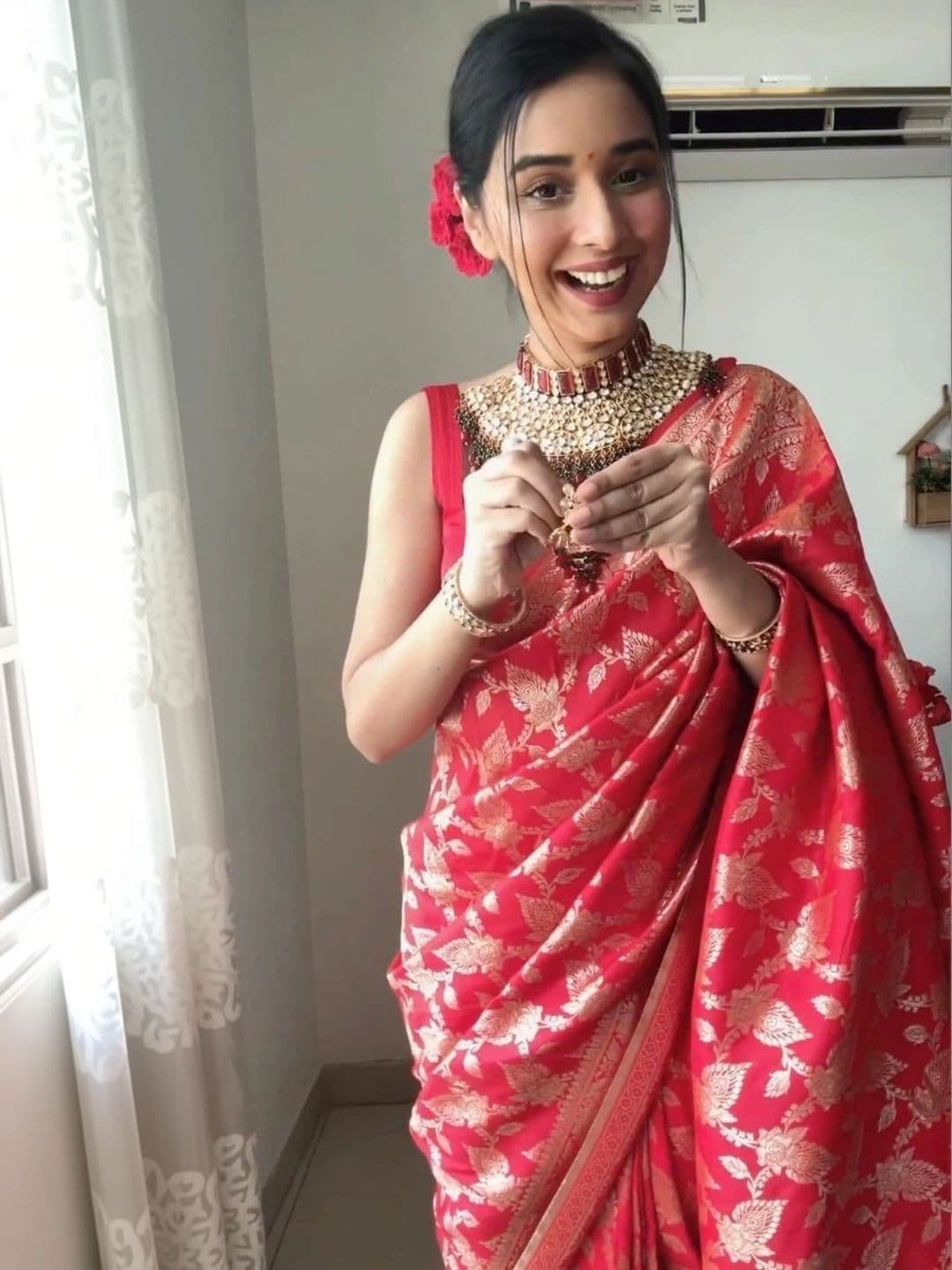 Dinesh Ethnic Traditional Wear Woven Design Zari Art Silk Banarasi Saree thumbnail 5