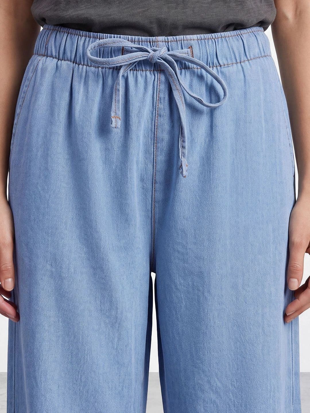 R&B Women Wide Leg Mid-Rise Jeans thumbnail 4