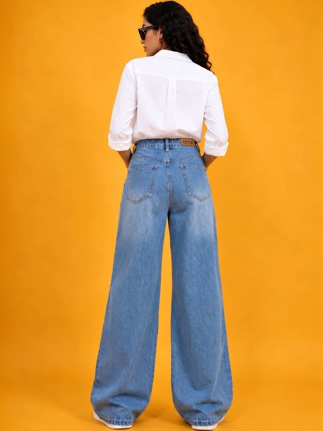 zayla Women Jean High-Rise Light Fade Jeans thumbnail 3