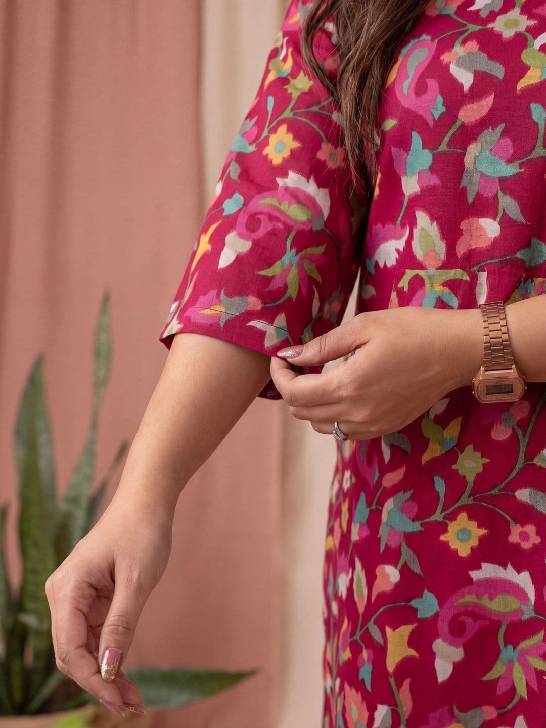 Amthi Women Floral Printed Floral Kurta thumbnail 3