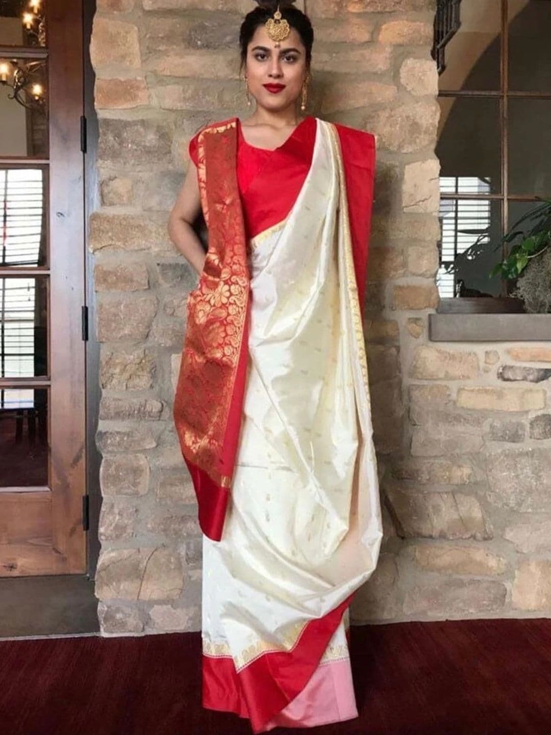 Urban Silk Saree Woven Design Zari Art Silk Kanjeevaram Sarees thumbnail 3