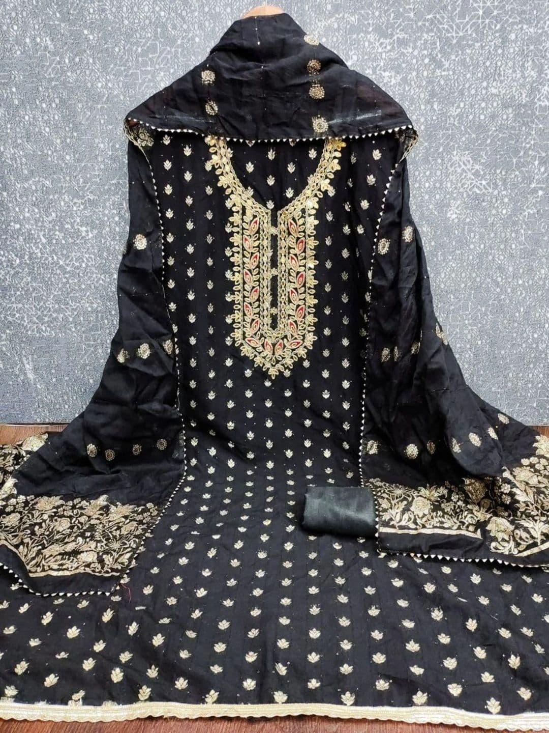 F 13 STUDIO Unstitched Dress Material thumbnail 4
