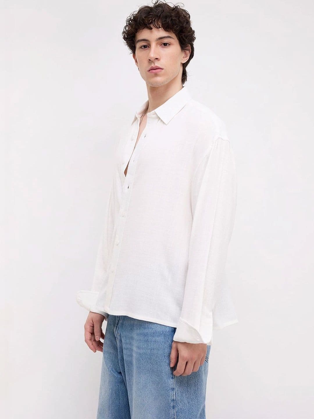 VASTRADO Men Classic Boxy Casual Shirt thumbnail 3