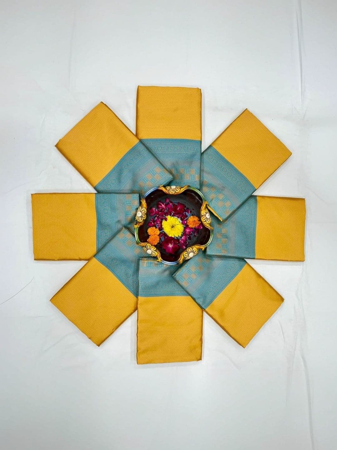 Vidula Fashion Woven Design Zari Art Silk Banarasi Saree thumbnail 5