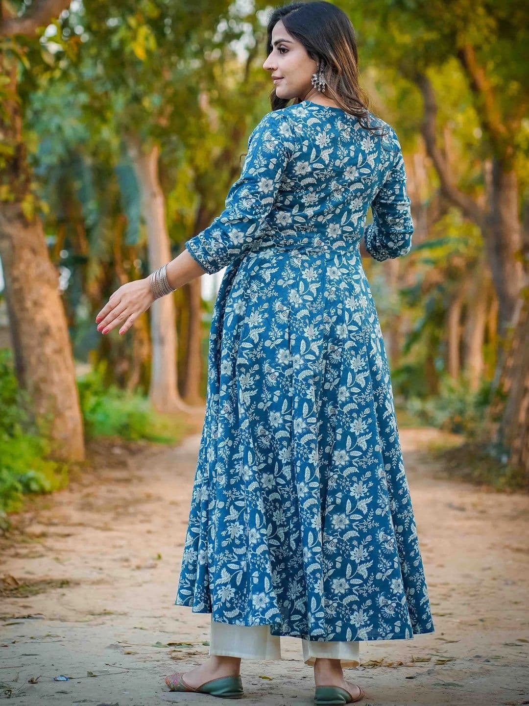Sangria Women Floral Printed Angrakha Mirror Work Pure Cotton Kurta with Trousers & With Dupatta thumbnail 7