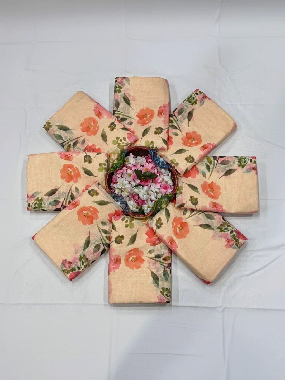 ZARA STAR Floral Zari Linen Blend Saree thumbnail 2