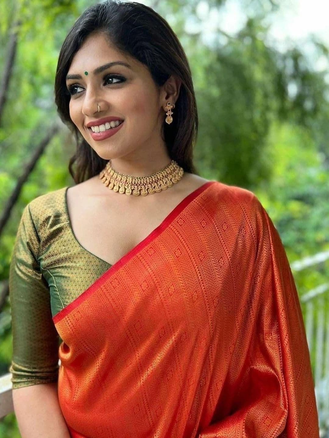 SHRIADINATH Woven Design Zari Art Silk Banarasi Saree thumbnail 4