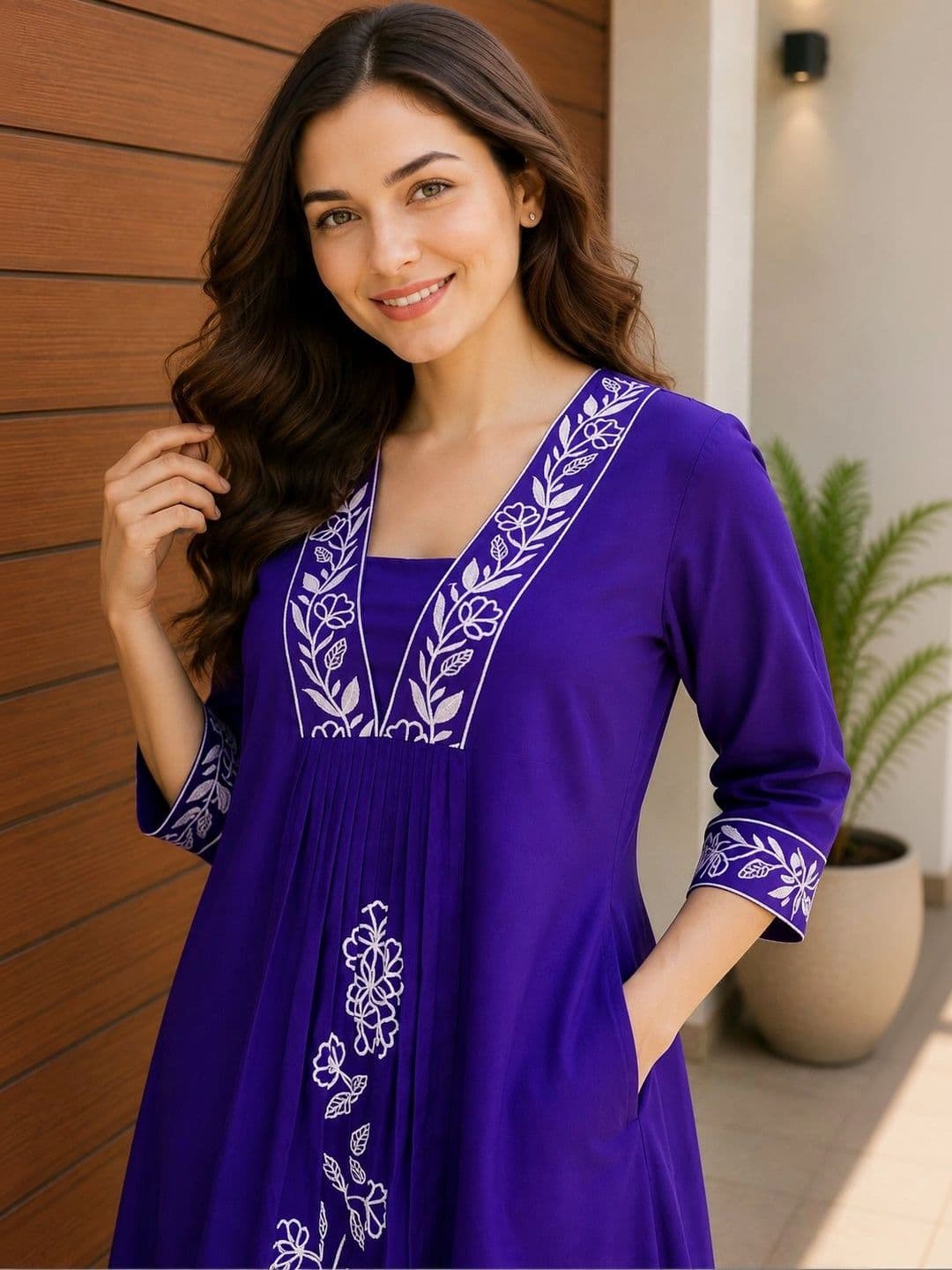HIVA TRENDZ Women Floral Embroidered Empire Thread Work Kurta with Palazzos thumbnail 4