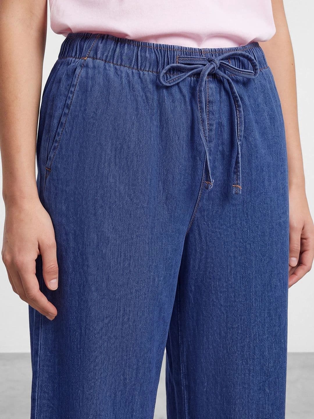 R&B Women Wide Leg Mid-Rise Jeans thumbnail 3