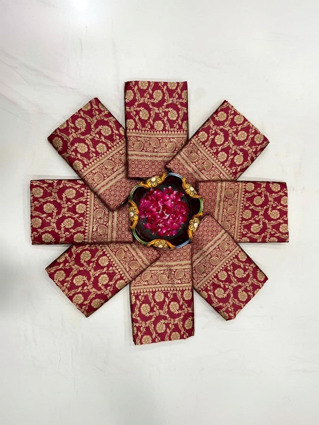 Arozi Woven Design Zari Art Silk Banarasi Saree thumbnail 6