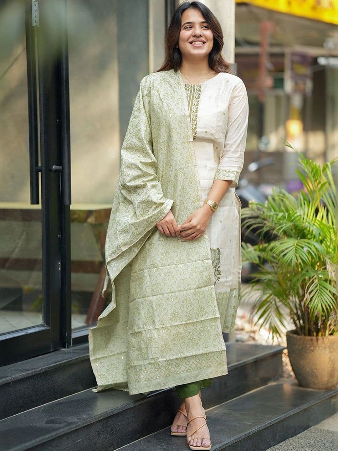 BEAUTYBEATS Women Ethnic Motifs Printed Regular Mirror Work Kurta Trousers & With Dupatta thumbnail 3