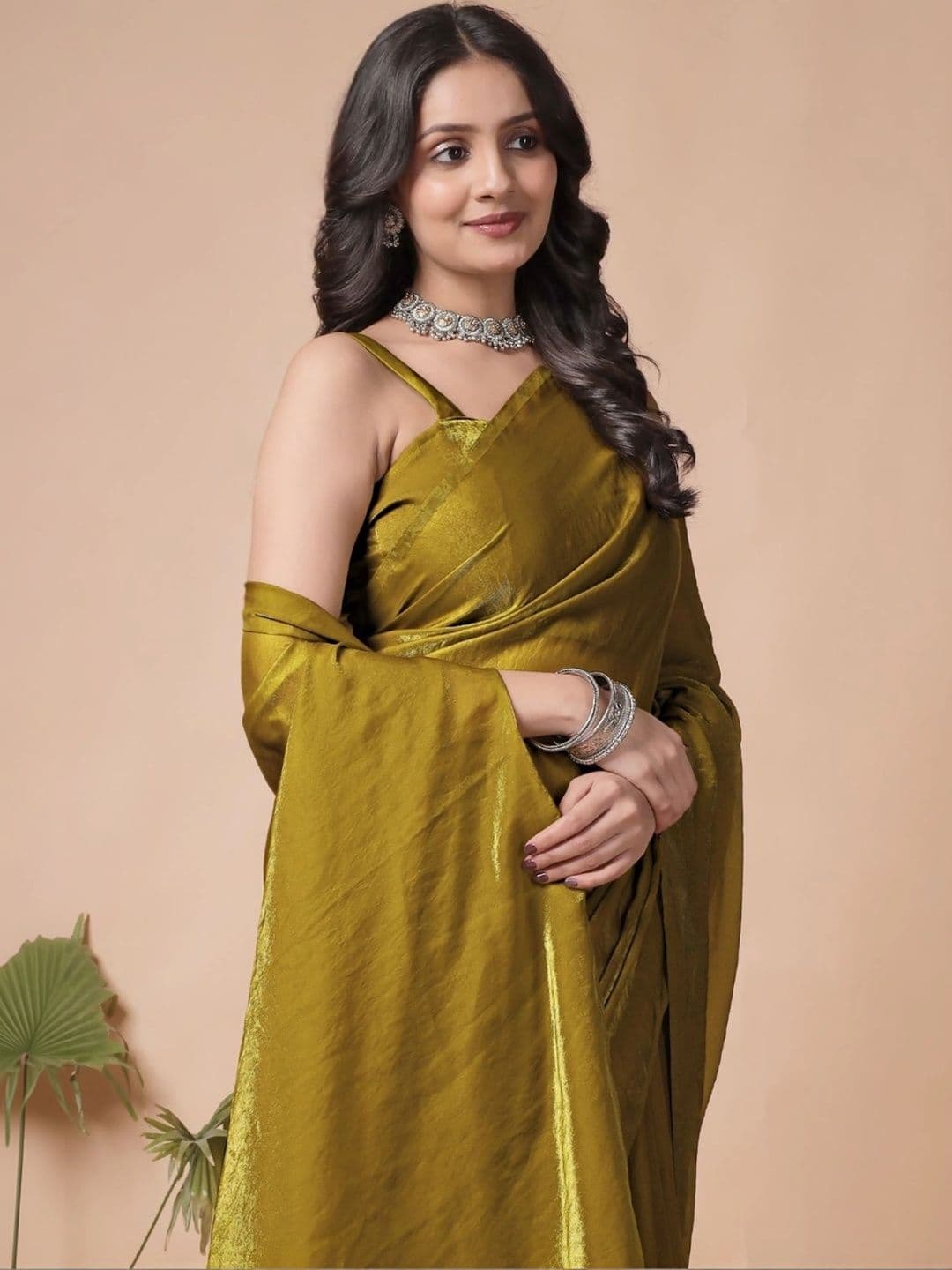 FAVRIZ Embellished Beads and Stones Satin Fusion Saree thumbnail 7