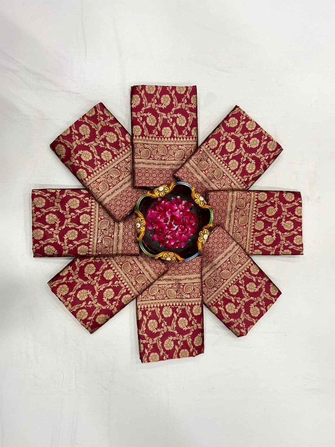 Vidula Fashion Woven Design Zari Art Silk Banarasi Saree thumbnail 5