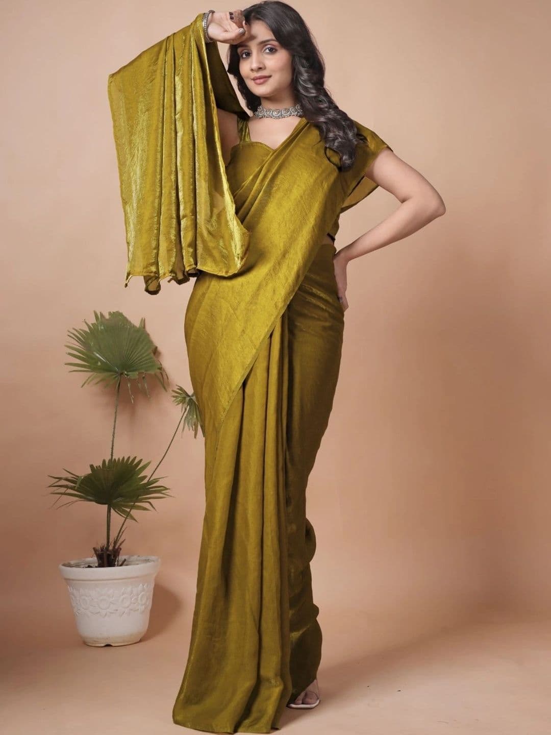 FAVRIZ Embellished Beads and Stones Satin Fusion Saree thumbnail 2