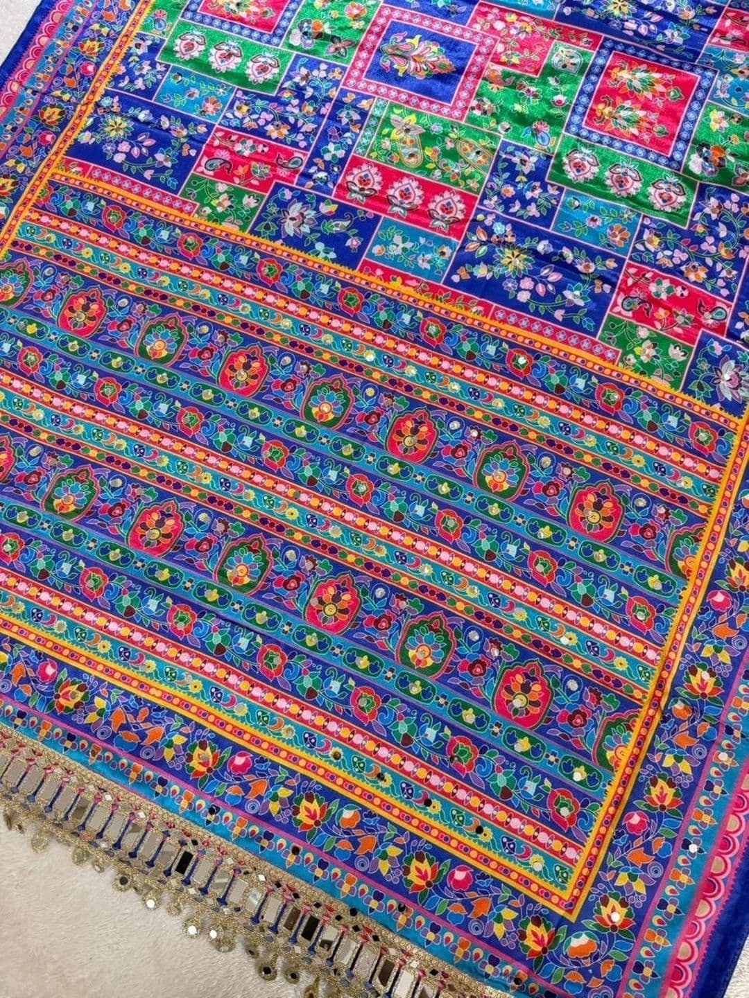 M DINESH & CO Floral Mirror Work Bandhani Saree thumbnail 4