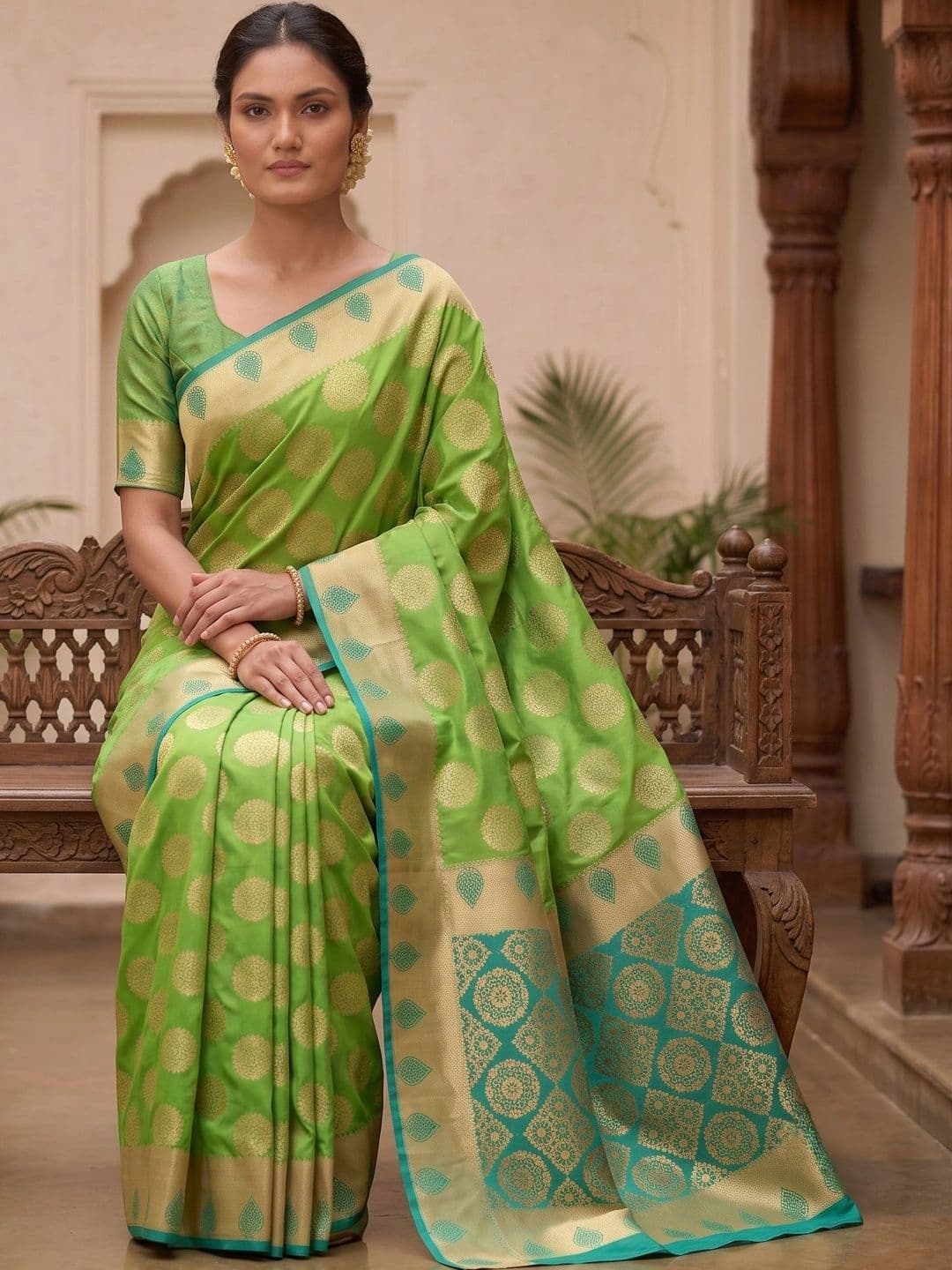 Dinesh Ethnic Traditional Wear Woven Design Zari Art Silk Banarasi Saree thumbnail 5