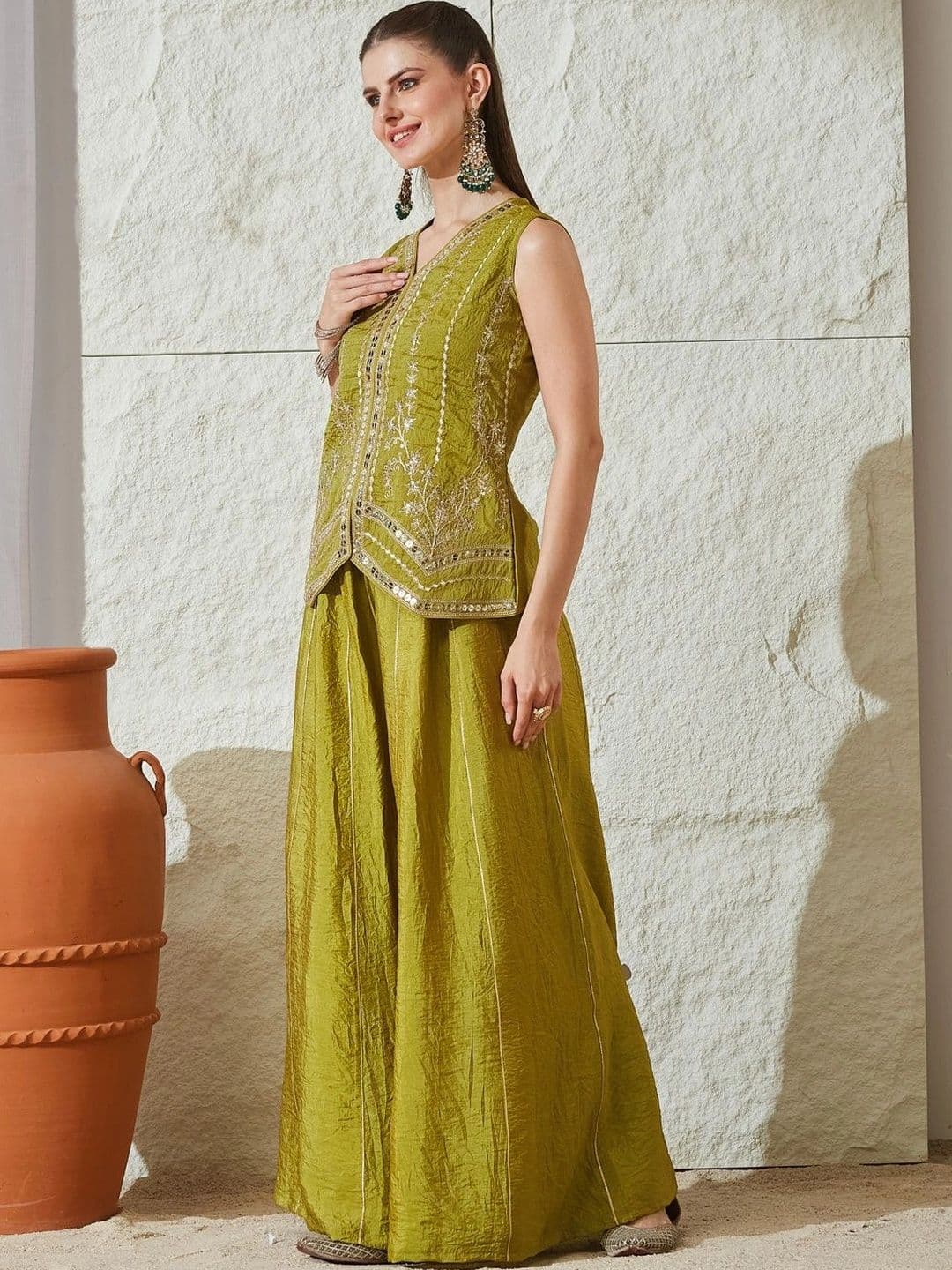 MOKOSH Women Ethnic Motifs Embroidered Regular Sequinned Pure Silk Kurta with Palazzos thumbnail 3
