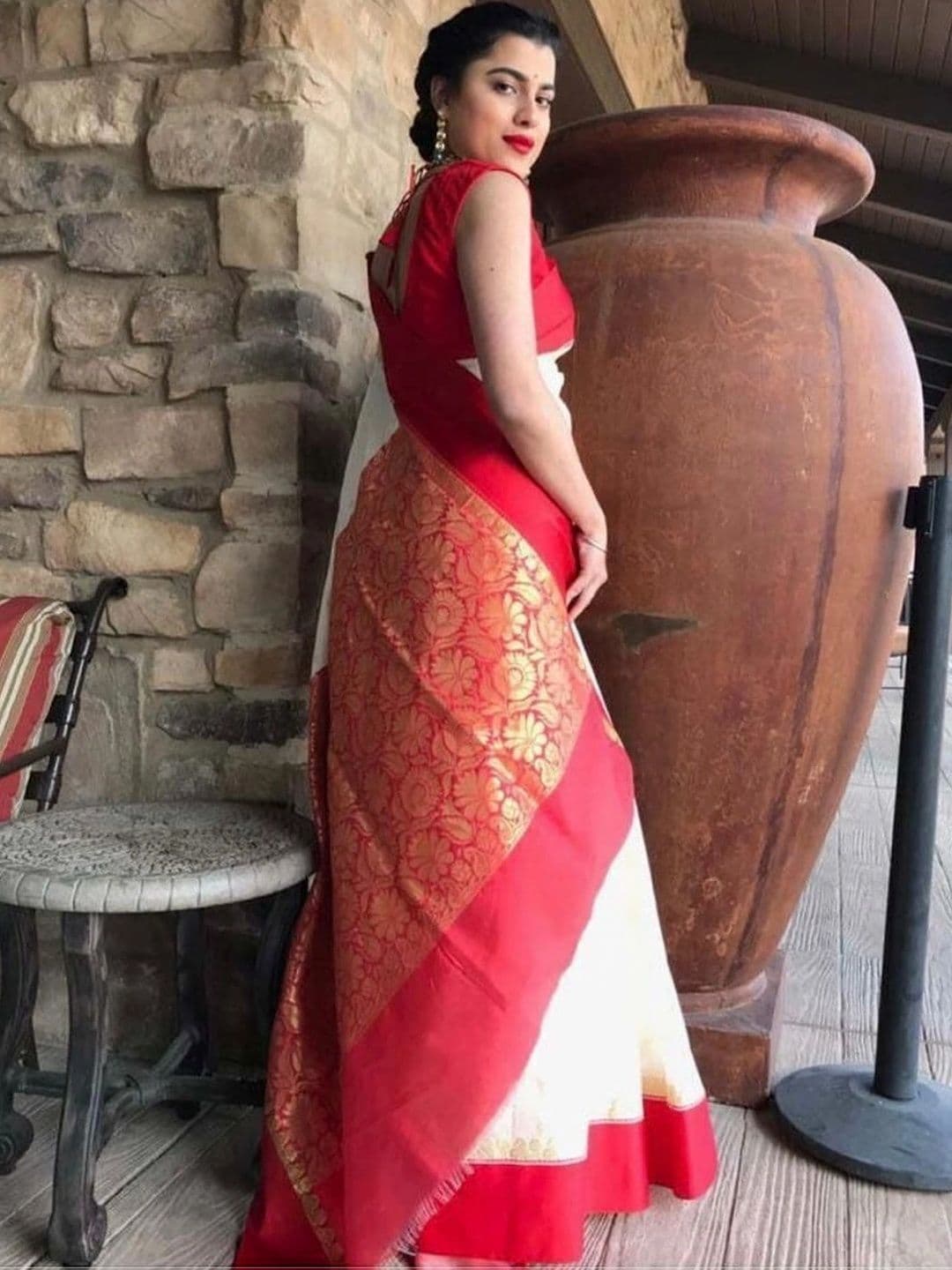 Urban Silk Saree Woven Design Zari Art Silk Kanjeevaram Sarees thumbnail 4