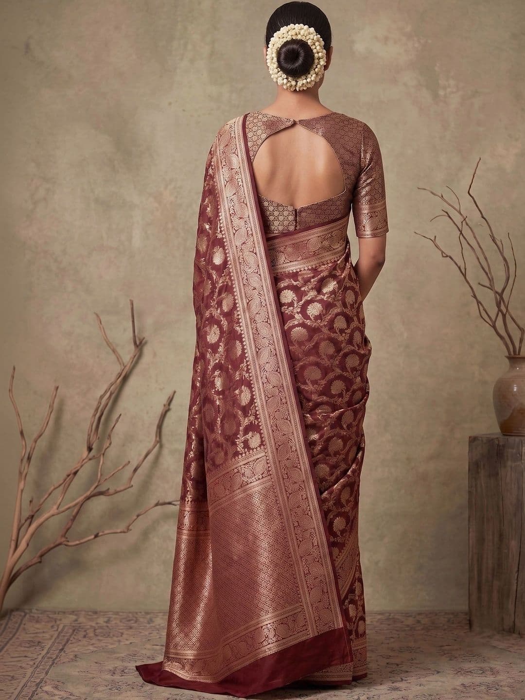 AAVEE Woven Design Zari Art Silk Banarasi Saree thumbnail 6