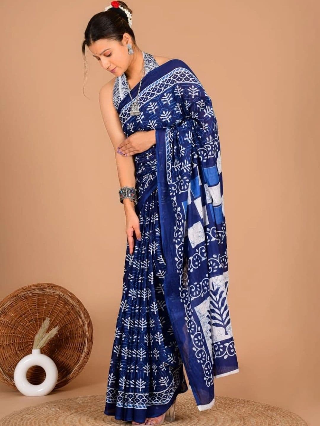 Rashijangidofficial Dabu Pure Cotton Bagru Saree thumbnail 2