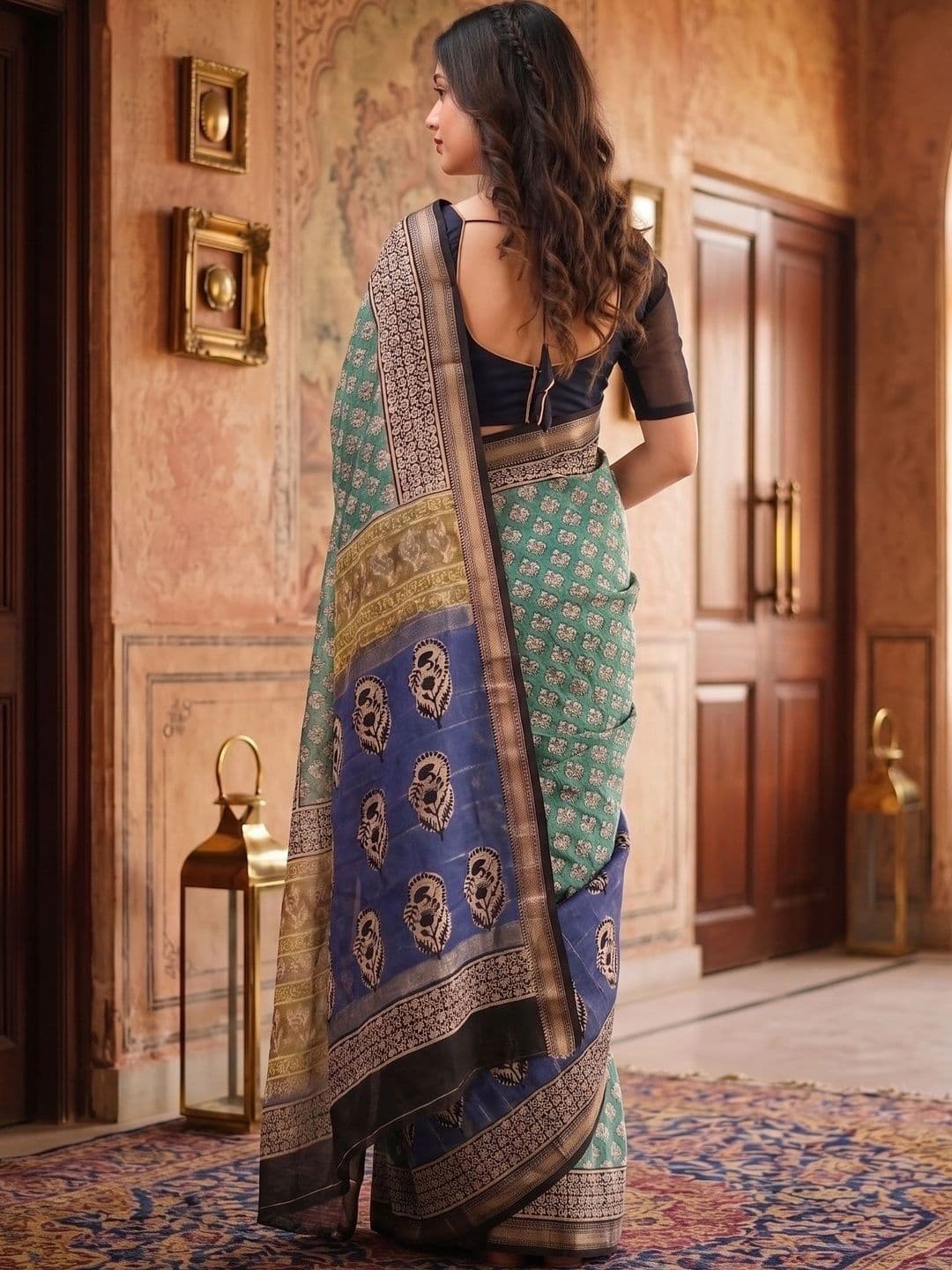 7Eleven Fashion Woven Design Zari Art Silk Banarasi Saree thumbnail 3