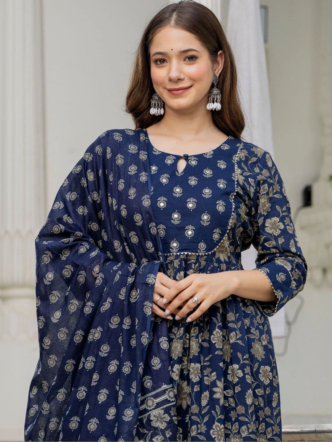 PARTHVI Women Floral Printed Empire Mirror Work Pure Cotton Kurta with Trousers & With Dupatta thumbnail 4