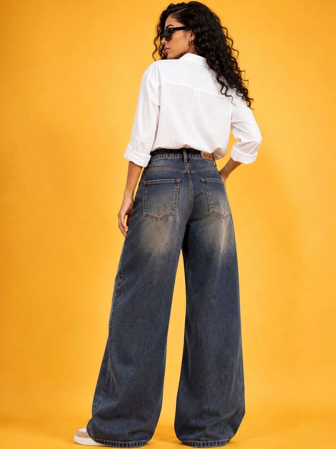 zayla Women Jean High-Rise Low Distress Light Fade Jeans thumbnail 2