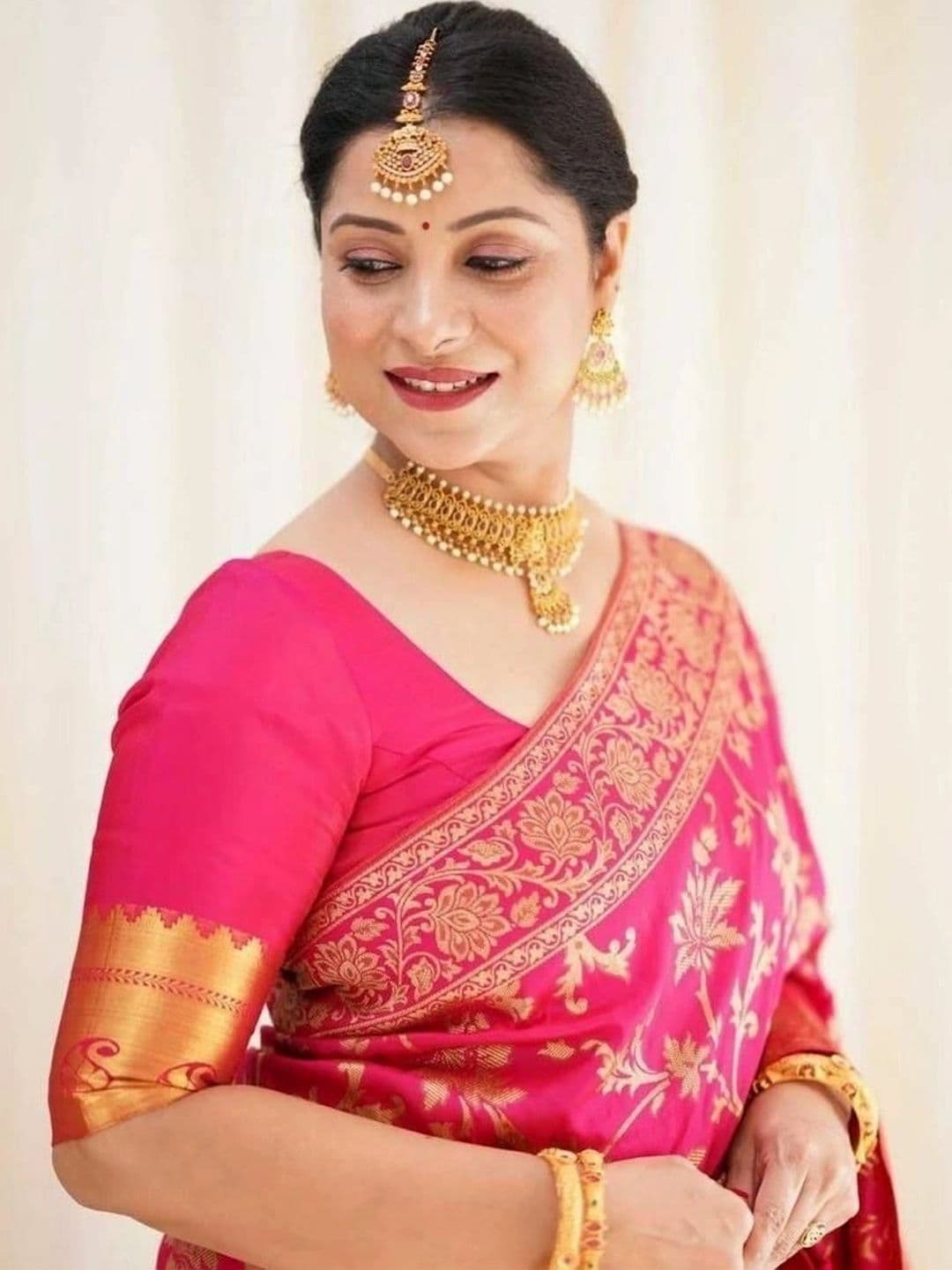 AJ FASHION PLUS Woven Design Zari Art Silk Banarasi Saree thumbnail 2