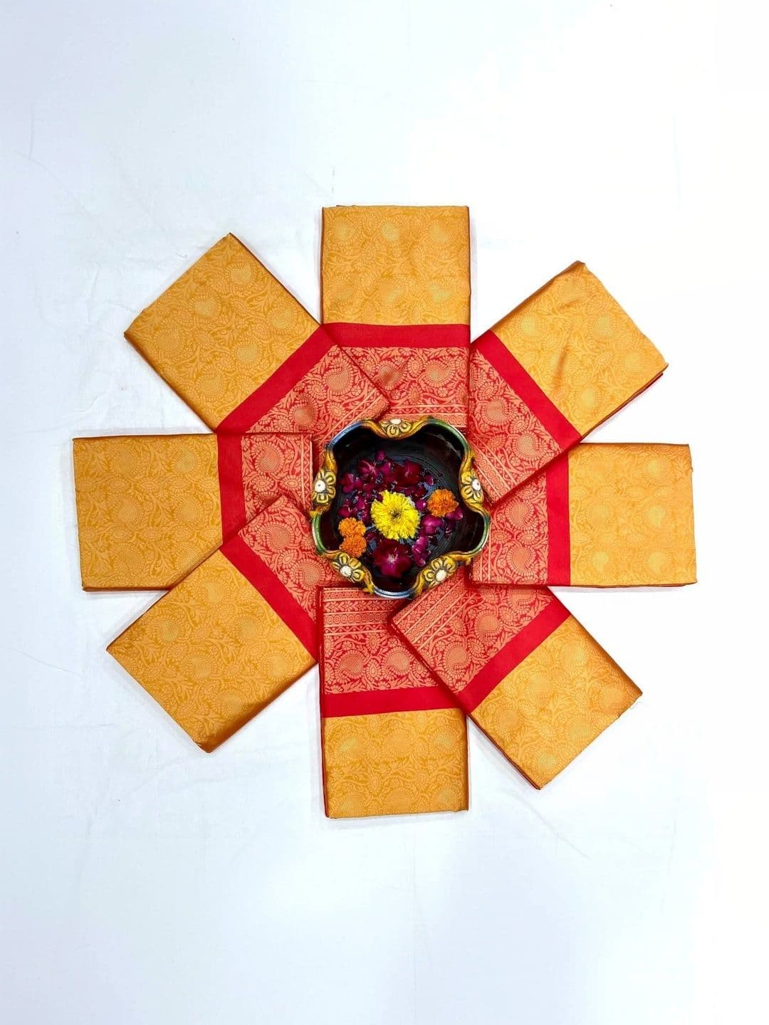 Zankhi Hosiery Woven Design Zari Art Silk Banarasi Saree thumbnail 5