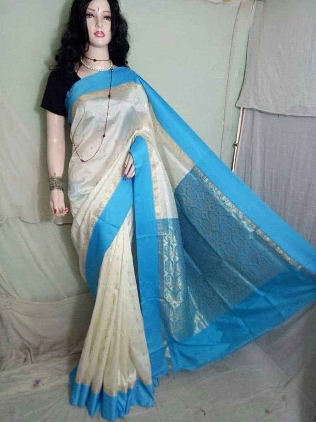 Urban Silk Saree Zari Art Silk Banarasi Sarees - view 1