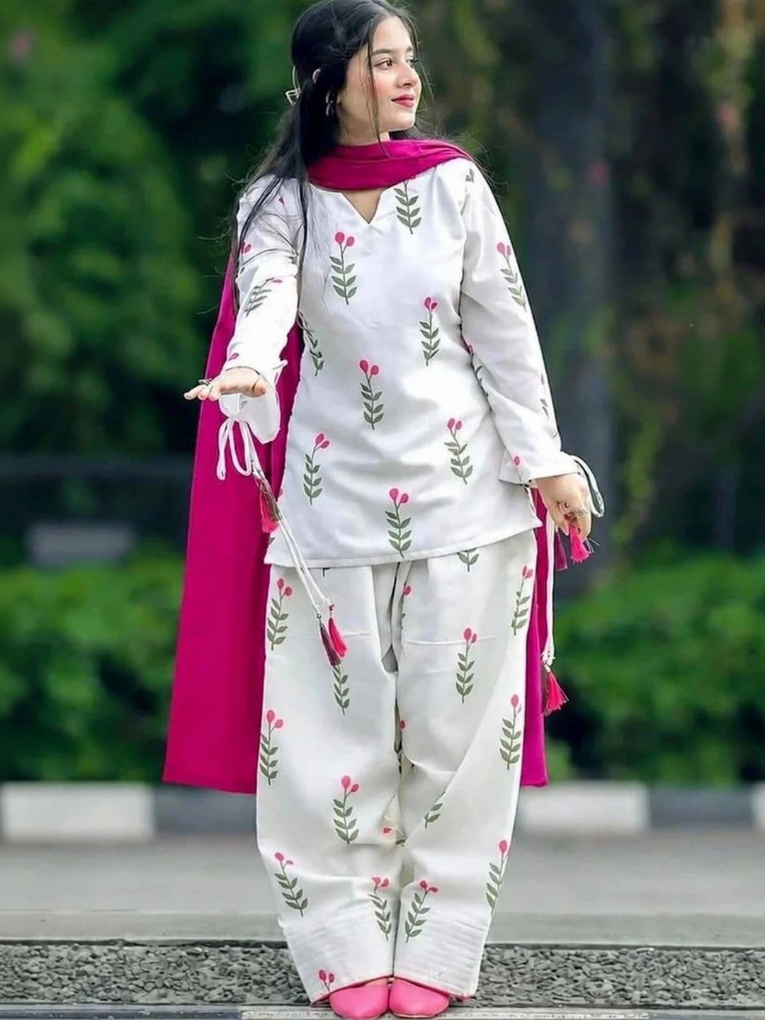 fabkurti Women Floral Printed Regular Kurta with Patiala & With Dupatta - view 1