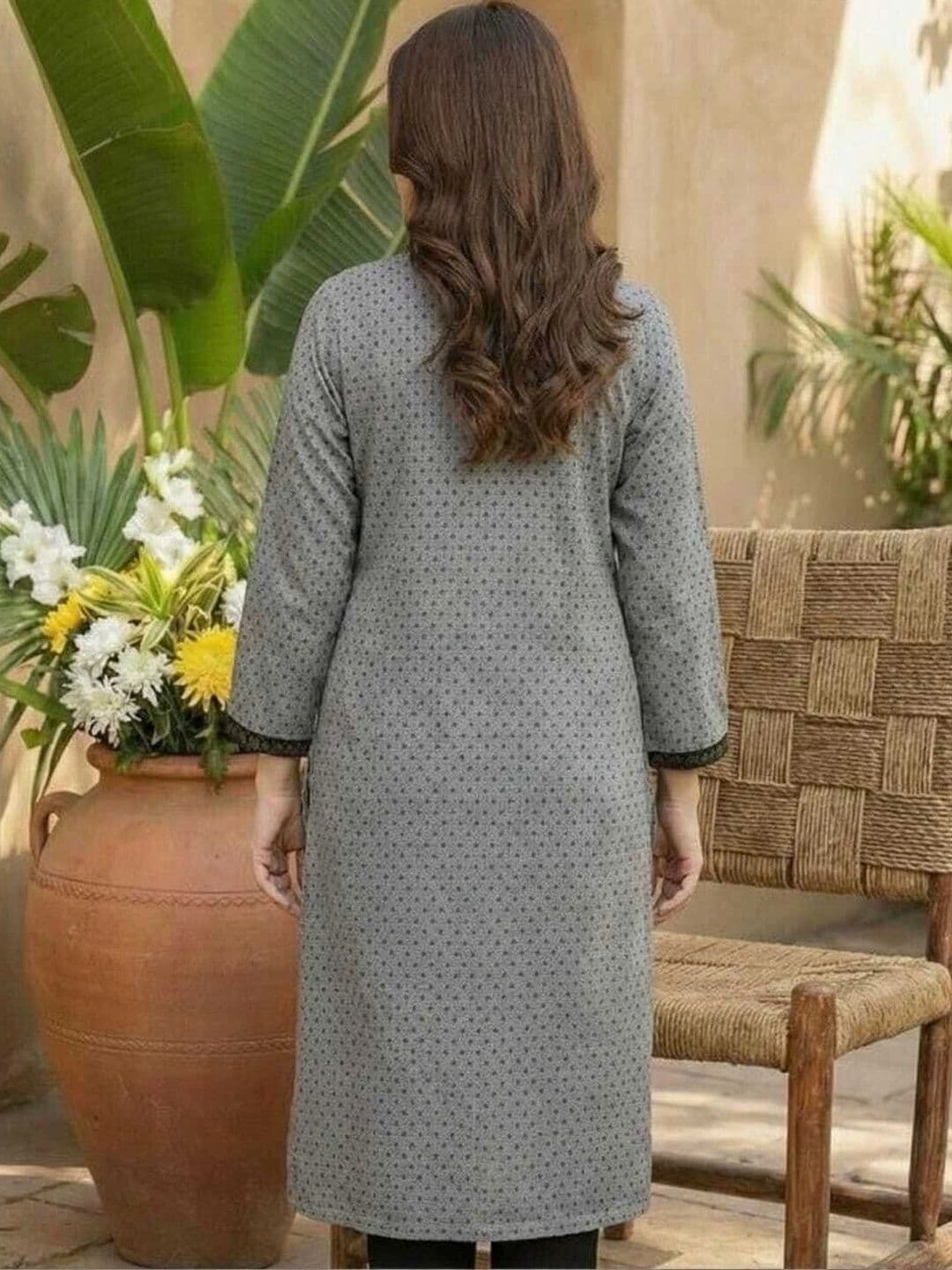 Sypher Boutique Women Polka Dot Printed Thread Work Dobby Handloom Kurta thumbnail 2