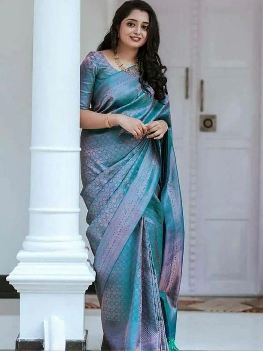 FASHIONIZO Woven Design Zari Art Silk Banarasi Saree thumbnail 7