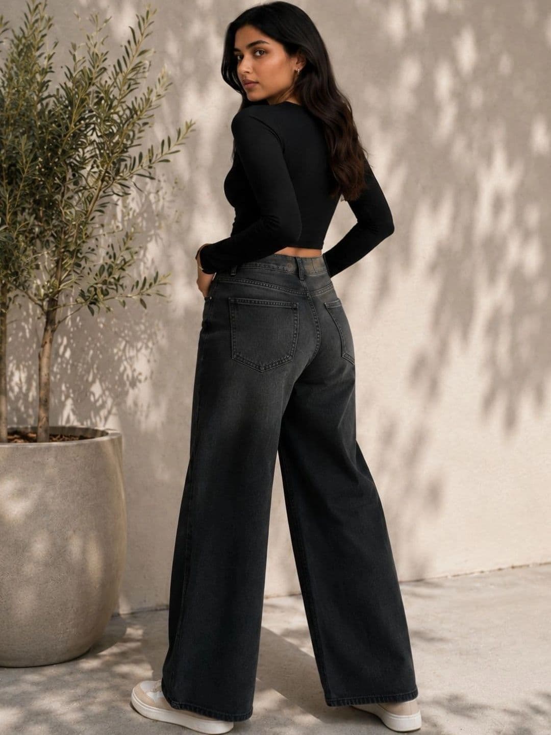 Moda Rapido Women Classic Wide Leg High-Rise Low Distress Whisker Jeans thumbnail 4