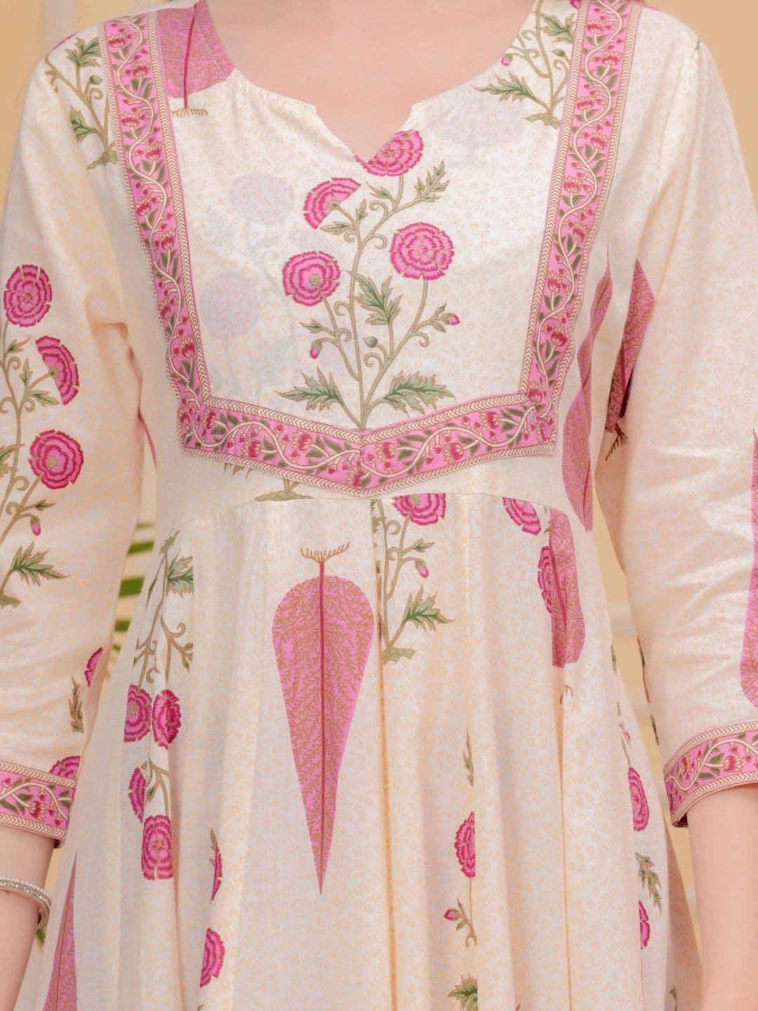 Sangria Women Floral Printed Empire Pure Cotton Kurta with Trousers & With Dupatta thumbnail 6