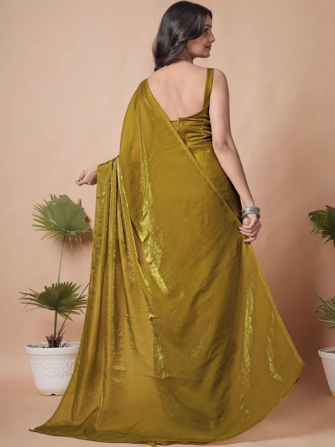 FAVRIZ Embellished Beads and Stones Satin Fusion Saree thumbnail 3