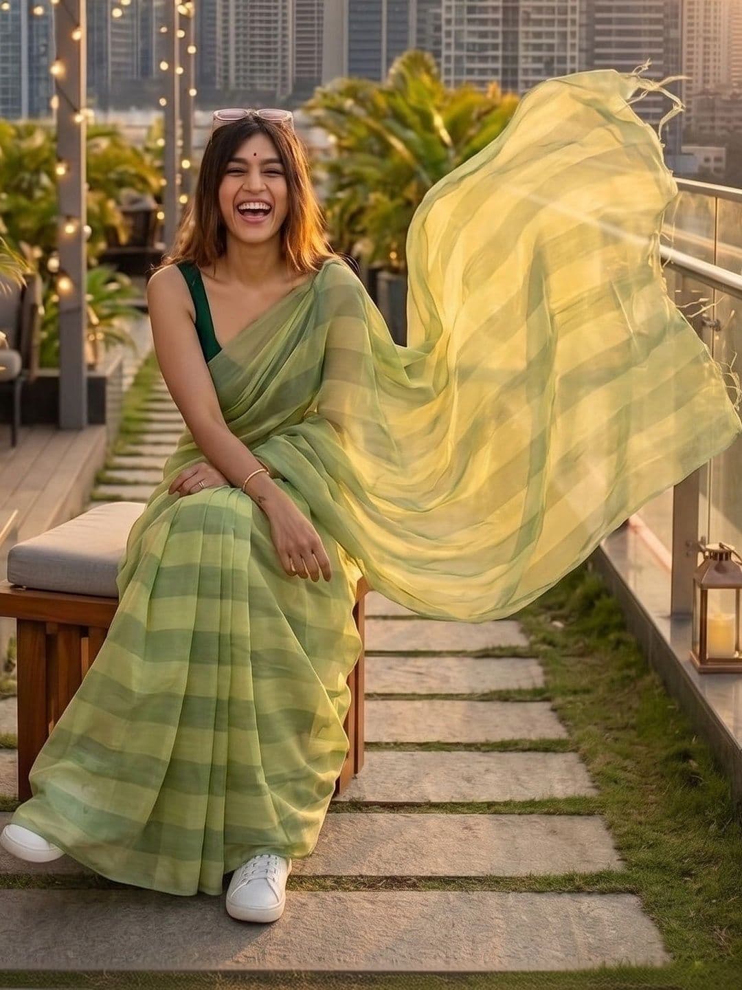 FASHIONIZO Striped Zari Linen Blend Saree thumbnail 6