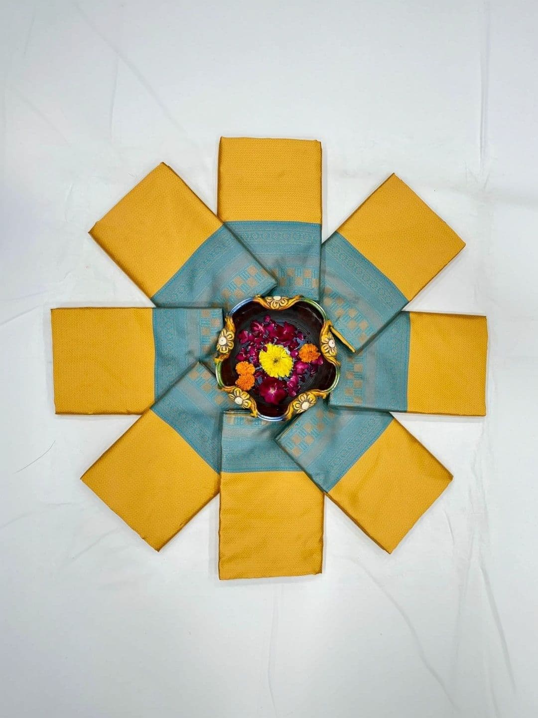 Vmdesigns Woven Design Zari Art Silk Banarasi Saree thumbnail 4