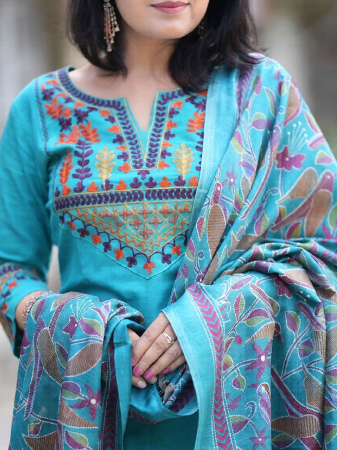 Piludi Women Ethnic Motifs Embroidered Regular Thread Work Kurta with Trousers & With Dupatta thumbnail 5