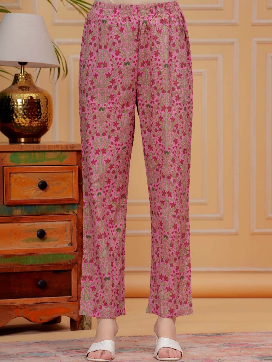 Sangria Women Floral Printed Empire Pure Cotton Kurta with Trousers & With Dupatta thumbnail 4