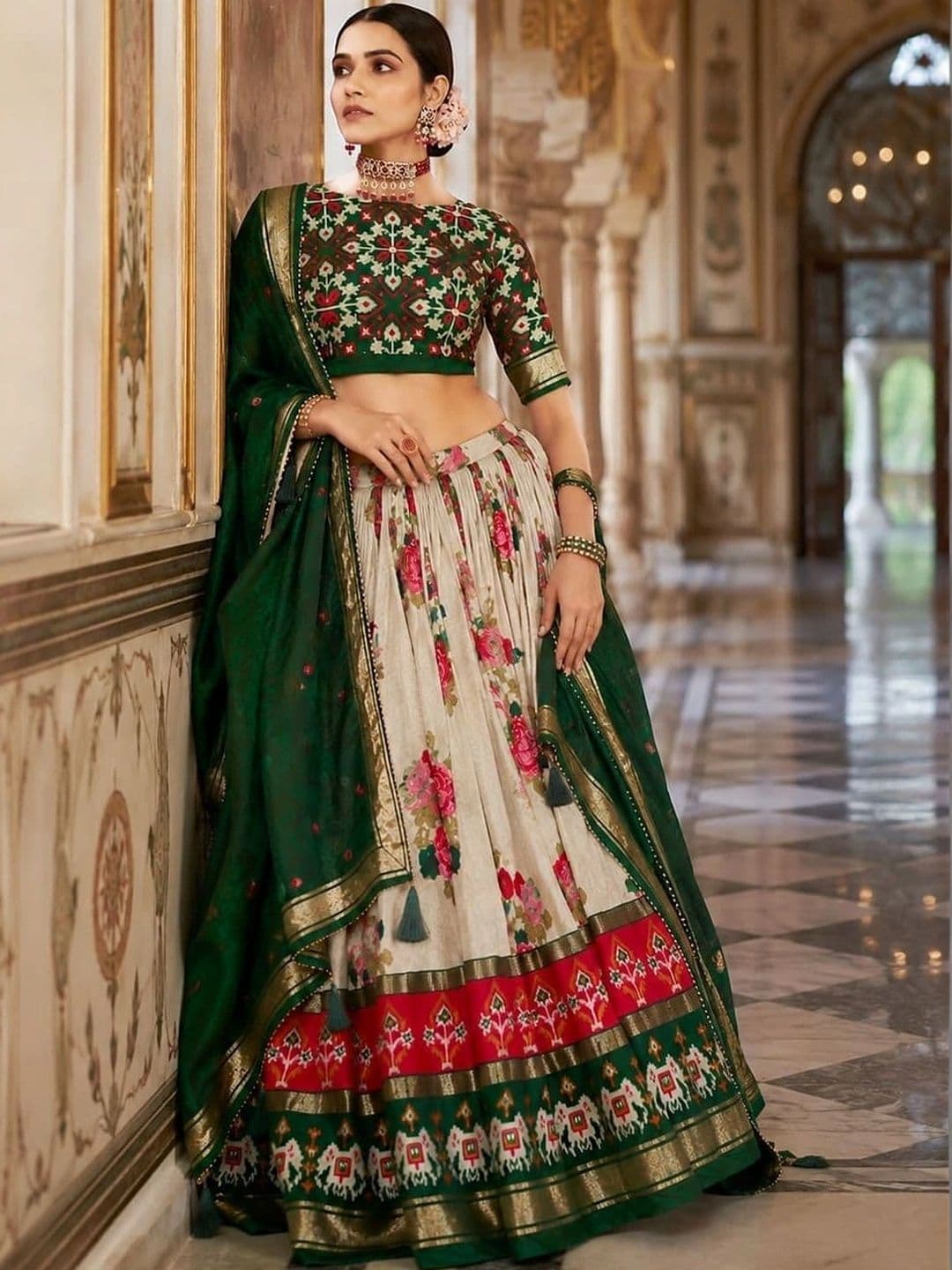 House of Pataudi Semi-Stitched Lehenga & Unstitched Blouse Taping thumbnail 4