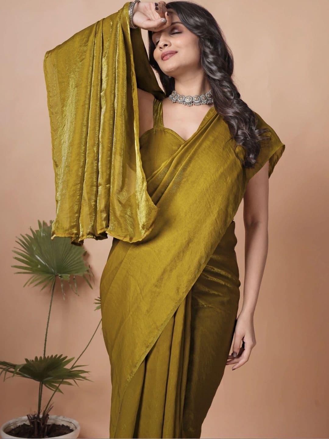 FAVRIZ Embellished Beads and Stones Satin Fusion Saree thumbnail 5