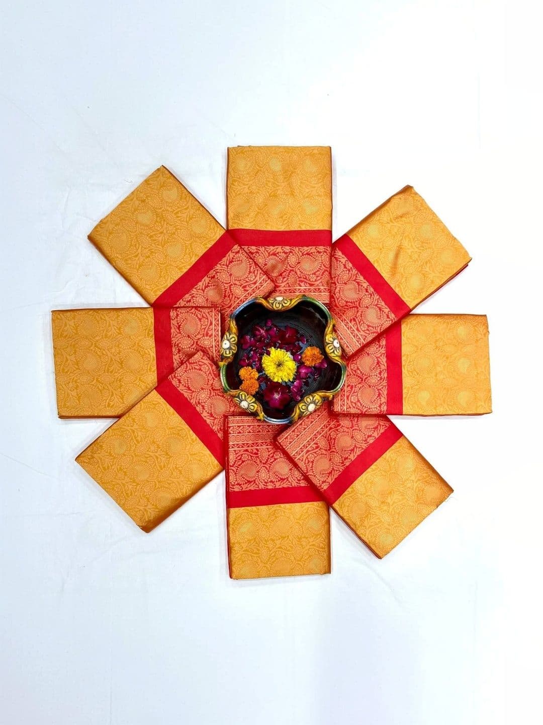Narayan creations Woven Design Zari Art Silk Banarasi Saree thumbnail 2