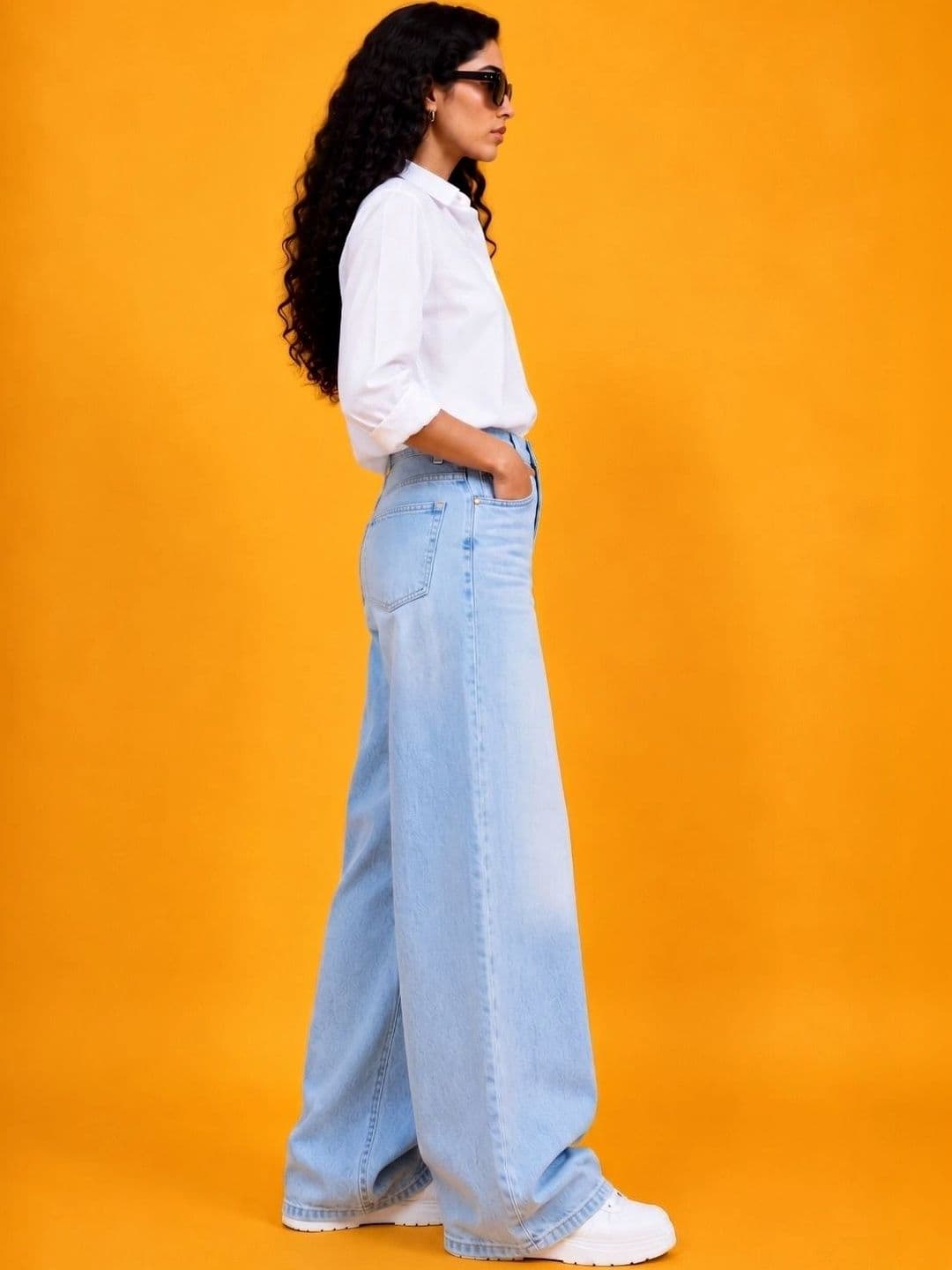 zayla Women Jean High-Rise Light Fade Jeans thumbnail 4