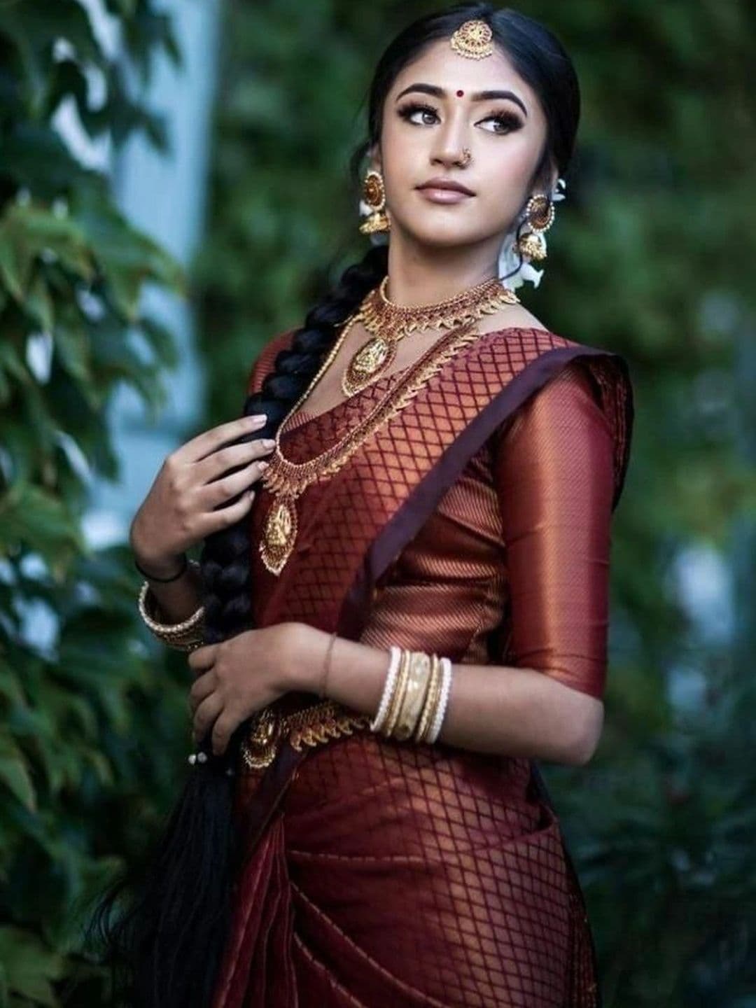 AdoreeStitch Woven Design Zari Art Silk Banarasi Saree thumbnail 4