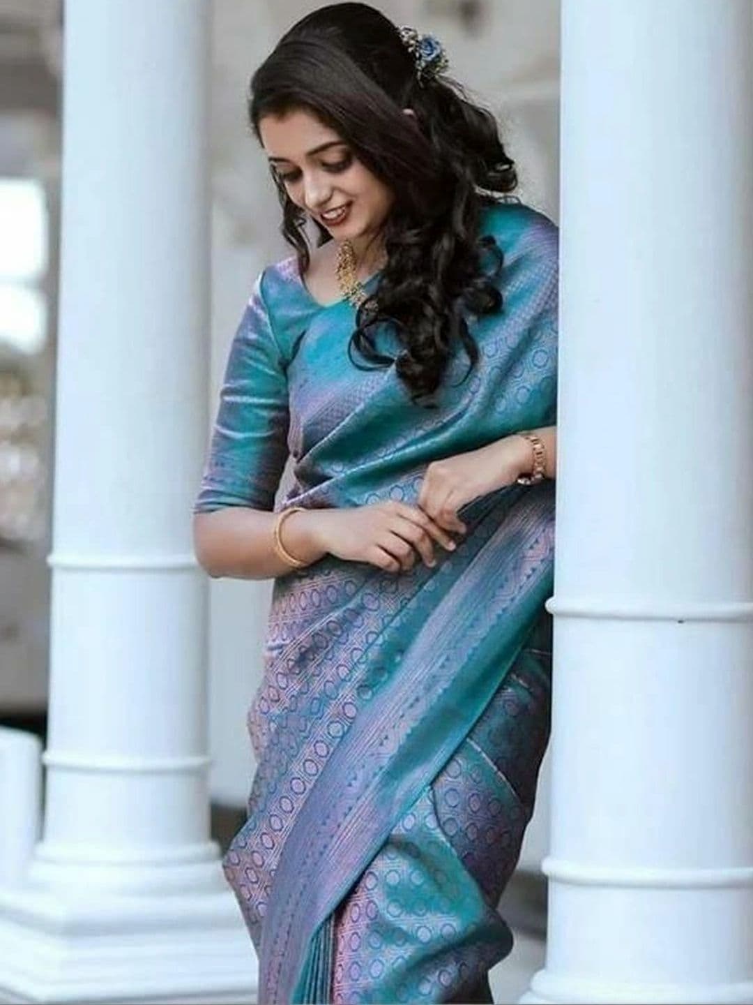 FASHIONIZO Woven Design Zari Art Silk Banarasi Saree thumbnail 4