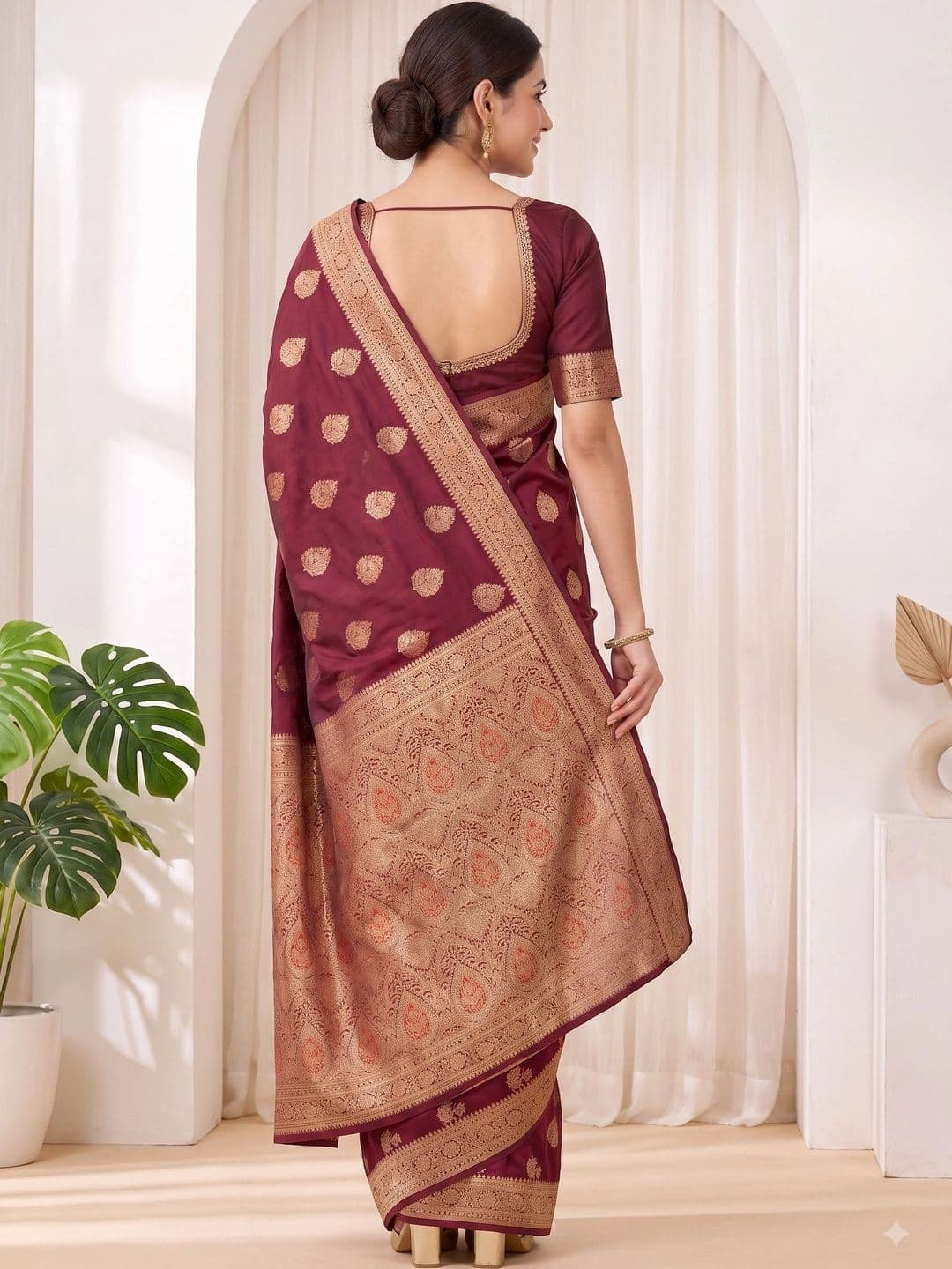 KRISHNA KURTIES Woven Design Zari Art Silk Banarasi Saree thumbnail 2