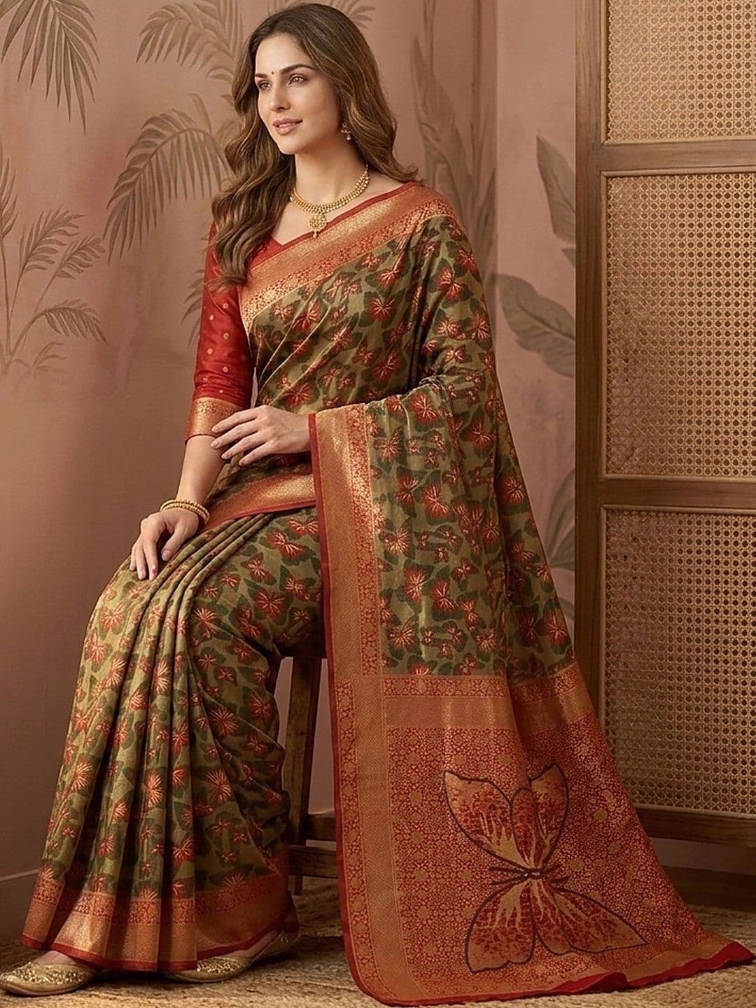 Sangria Floral Zari Silk Blend Saree thumbnail 2